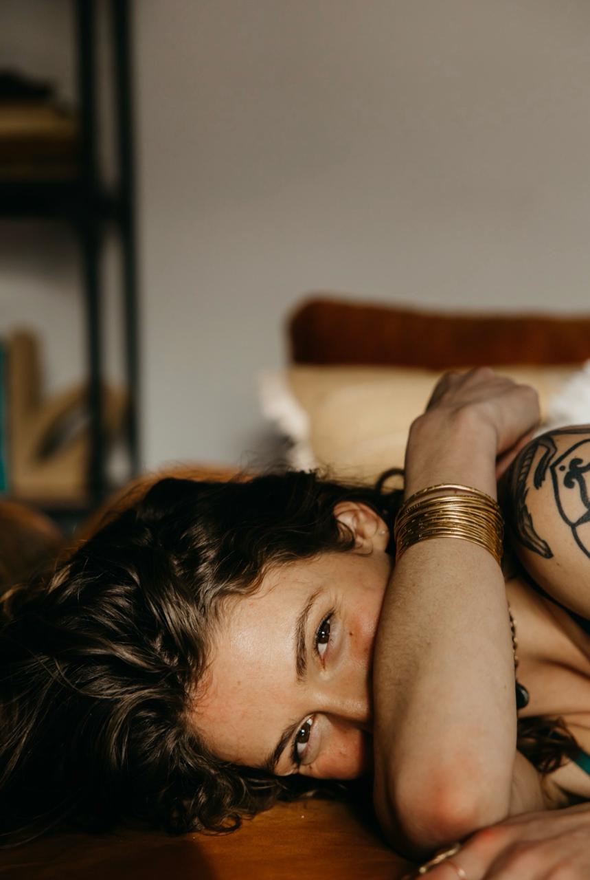 Ellie Etzell — portrait